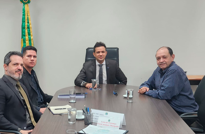 Em Brasília, metalúrgicos aprofundam conversas sobre rumos da indústria nacional
