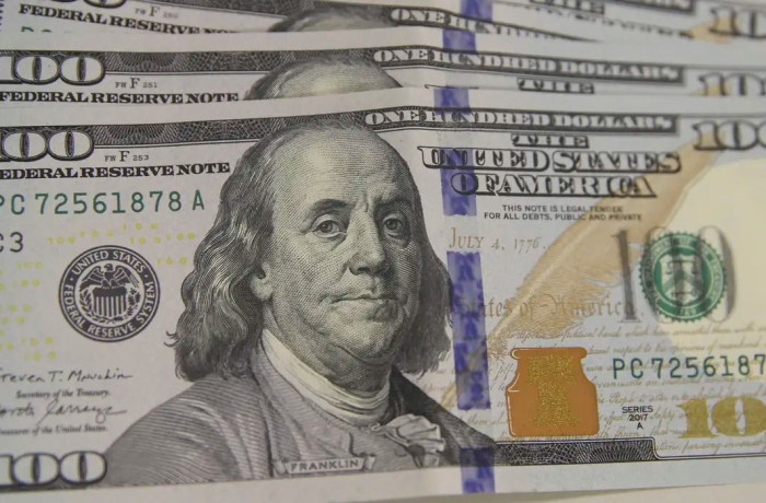 Juro alto pode ter desencadeado crise global que fez dólar disparar e bolsas caírem