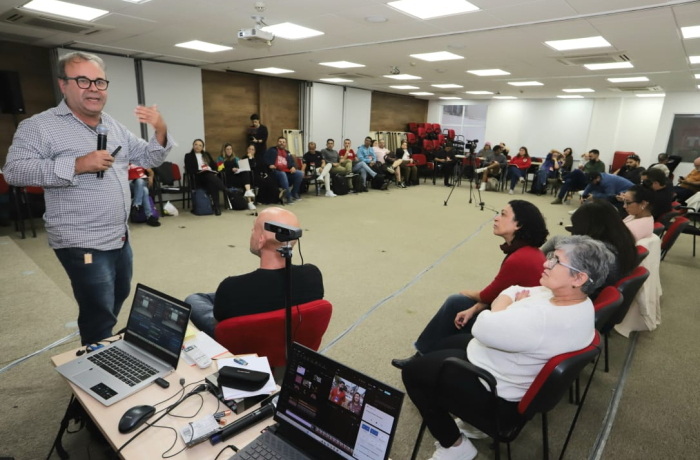 Especialista defende que sindicatos negociem o uso de IA nas relações trabalhistas