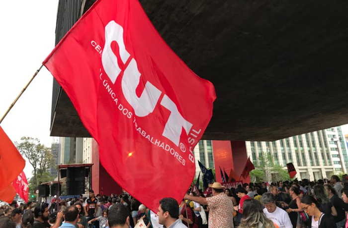 Plebiscito Popular vai ouvir população sobre redução da jornada e fim da escala 6x1