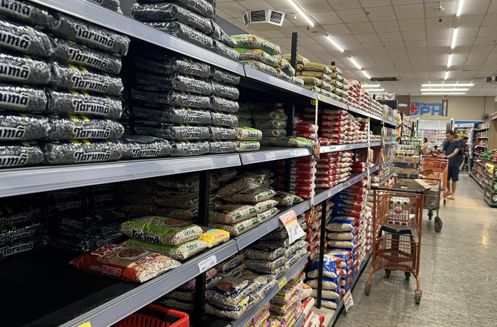 Preços dos alimentos caem, mas energia puxa inflação que fecha julho em 0,33%