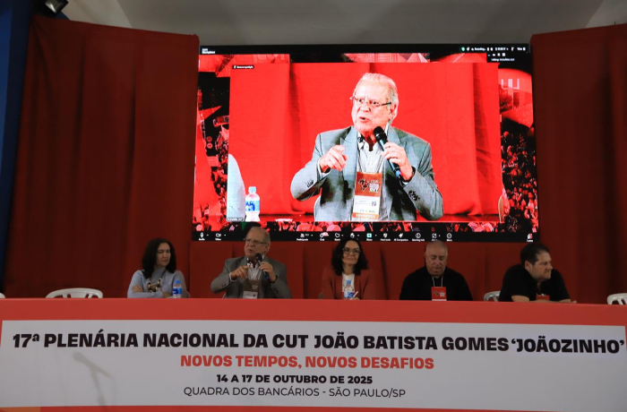 José Dirceu defende que sindicatos assumam papel central na reconstrução do país