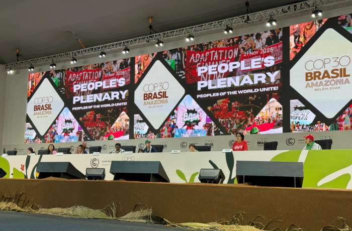Na COP30, plenária dos povos denuncia violações e cobra ação climática urgente
