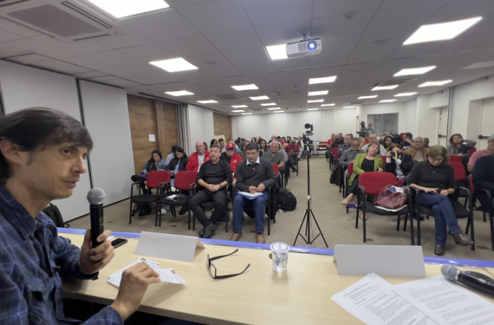 Sem regras, IA pode ampliar desigualdades no trabalho, alerta seminário