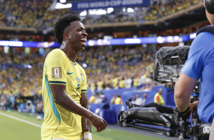 Brasil joga na segunda-feira; veja se você pode ser dispensado do trabalho