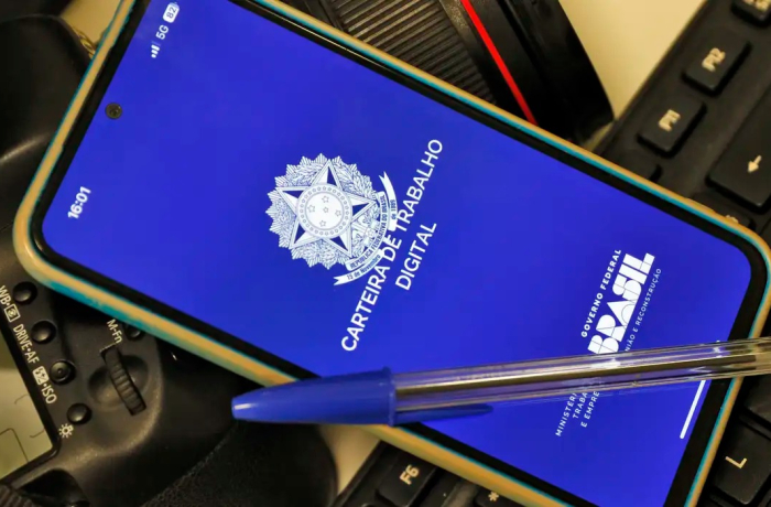 Taxa de desemprego cai para 5,3%, a menor para o trimestre até agosto