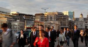 Recuperação da economia global depende de investimento produtivo e políticas sociais