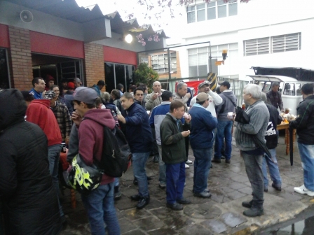Passo Fundo: Movimentos da agricultura familiar e camponesa realizam atividades em conjunto com os trabalhadores metalúrgicos