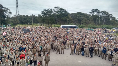 Rio Grande: Trabalhadores da Engevix estão em greve