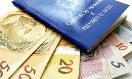 Décimo terceiro tem impacto positivo no comércio, emprego e poder de compra do povo