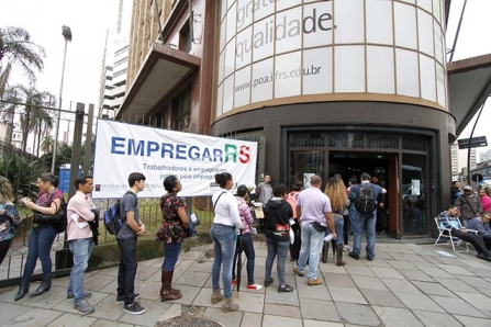 RS corta 3.812 empregos com carteira assinada em junho e repete pior desempenho