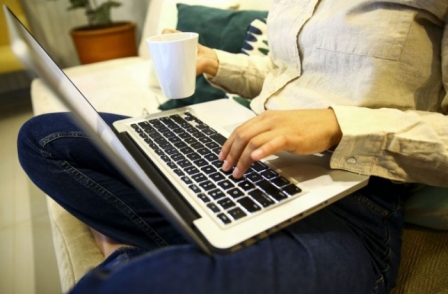 CUT lança guia de negociação para garantir direitos dos trabalhadores em home office