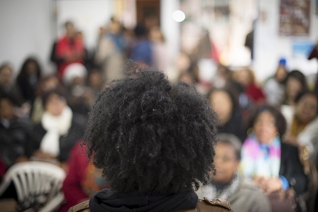 Brasil: homens brancos do 1% mais rico têm mais renda que todas as mulheres negras do país