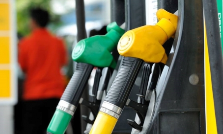 Gasolina, energia elétrica e gás confirmam a maior alta da prévia da inflação em seis anos