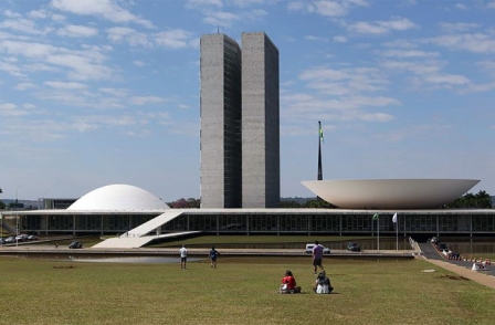 Congresso retornou nesta quarta e deve votar pautas que afetam os trabalhadores