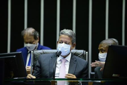 Câmara dos Deputados aprova Pacote do Veneno, em aceno ao agronegócio