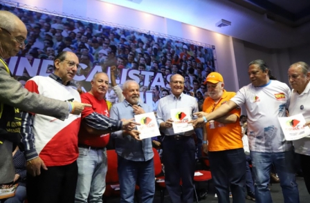 Debate sobre nova lei trabalhista prioriza proteção social para todos trabalhadores