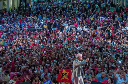 PoderData: Lula está a um ponto de vencer a eleição no primeiro turno