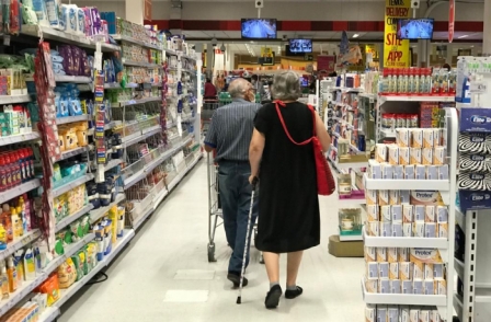 Preço da cesta básica cai em 13 capitais no mês de março, mostra pesquisa Dieese