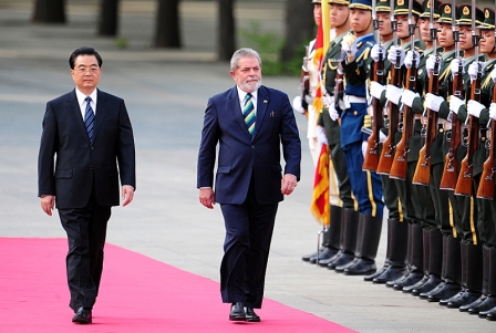Lula vai à China em busca de parcerias para Brasil exportar além de commodities