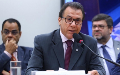 Redução de juros poderá criar empregos em massa no Brasil, diz Luiz Marinho