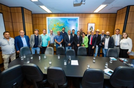 Em Brasília, metalúrgicos debatem reindustrialização com ministros do governo Lula