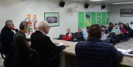 Macrossetor da Indústria avalia experiências e debate reindustrialização no 16º CECUT-RS