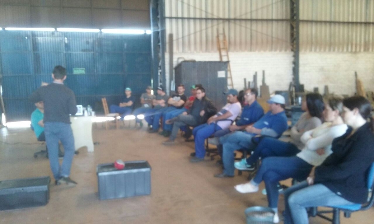 Metalúrgicos do RS na Campanha de coleta de assinaturas para o PL pela anulação da reforma trabalhista