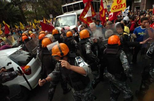 Violência na Marcha dos Sem 