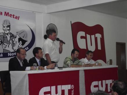 Plenária reúne lideranças político-sindicais para debater piso regional 