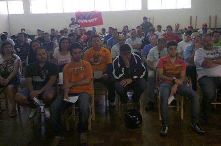 Metalúrgicos de Passo Fundo reúnem substituídos trabalhistas e não descartam manifestações públicas