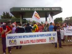 Trabalhadores Fizeram Manifestação Em Frente à Fiergs E Buscaram Apoio Na Assembléia Legislativa