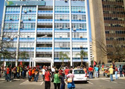 Movimentos Sociais Em Solidariedade Com Mst